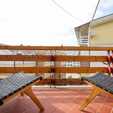 Appartement Rooftop With Balcony Next To Fafa Golem (Tirana)